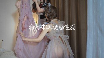  风骚的人妻美少妇露脸跟大哥激情啪啪，享受大哥18CM大鸡巴的无套爆草抽插，多体位蹂躏直接内射好骚啊