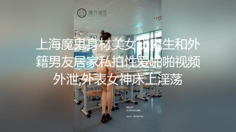 【新片速遞 】 熟女阿姨的鲍鱼还这么粉嫩 玩玩脚 摸摸奶子 慢慢抽插 细细品味 很喜欢这样的感觉 1080P高清 