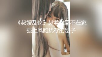 夢心玥 潔白多姿的露背連衣裙 勾勒出高挑曼妙身姿