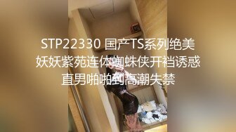 白丝欲女跟蒙面大哥激情3P，全程露脸啪啪激情上位还要口交大鸡巴，让两大哥轮流爆草，射完了还拿道具插刺激