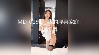 偷窥大奶眼镜少妇洗完香香研究奶子