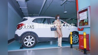 STP32041 逼毛很多的美女少婦誘惑狼友，聽狼友指揮脫光了玩弄騷穴，道具抽插騷逼，讓大哥玩弄騷奶子，撅著屁股玩騷逼 VIP0600