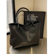 Large Tote Bag With Zipper Pattern