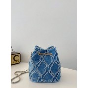 The Chain Pouch Shoulder Bag